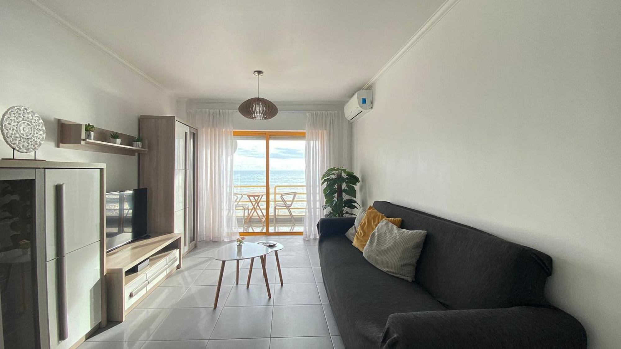 Quarteira Frente Praia II By Homeslow Rentals Extérieur photo