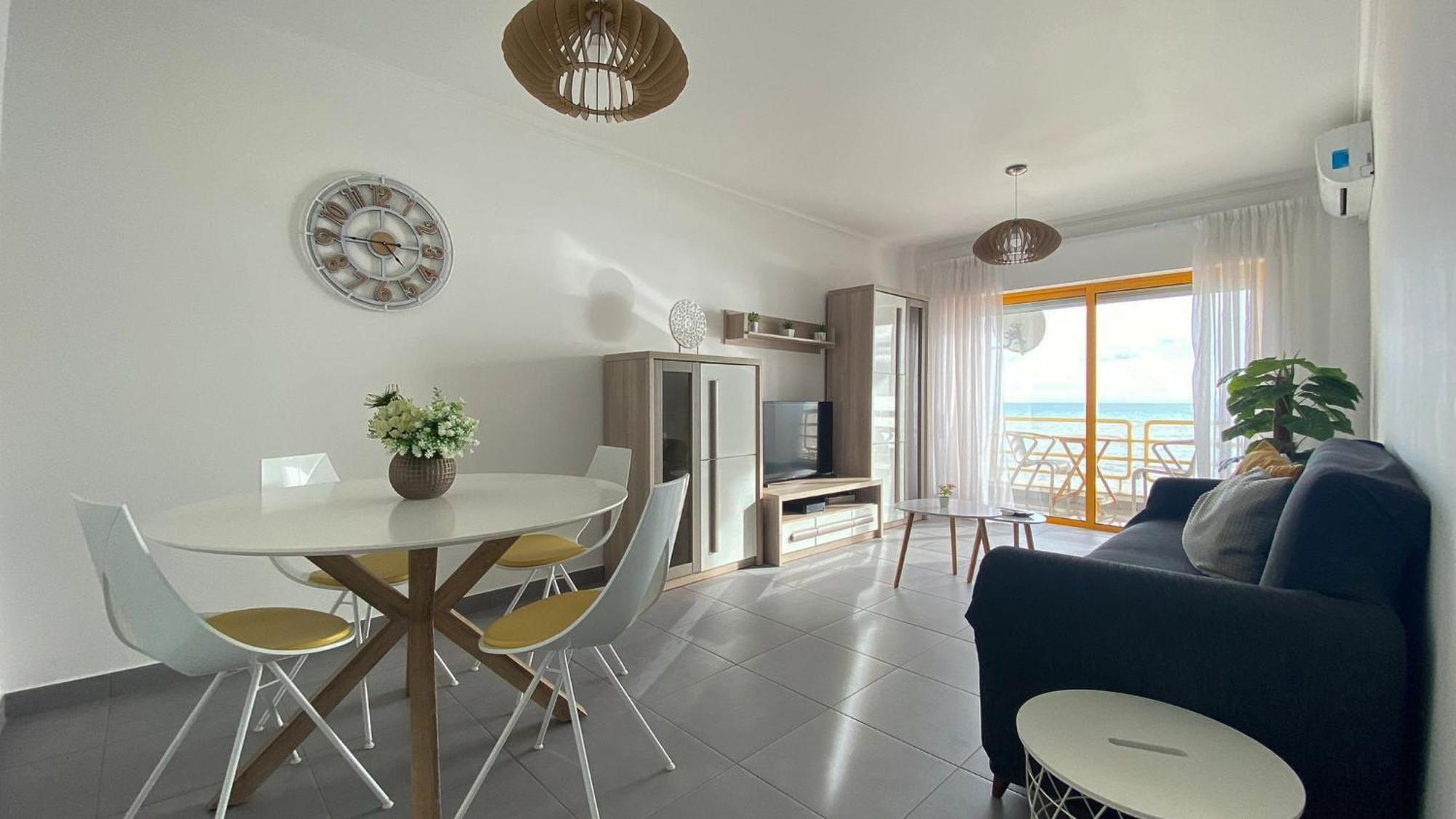 Quarteira Frente Praia II By Homeslow Rentals Extérieur photo